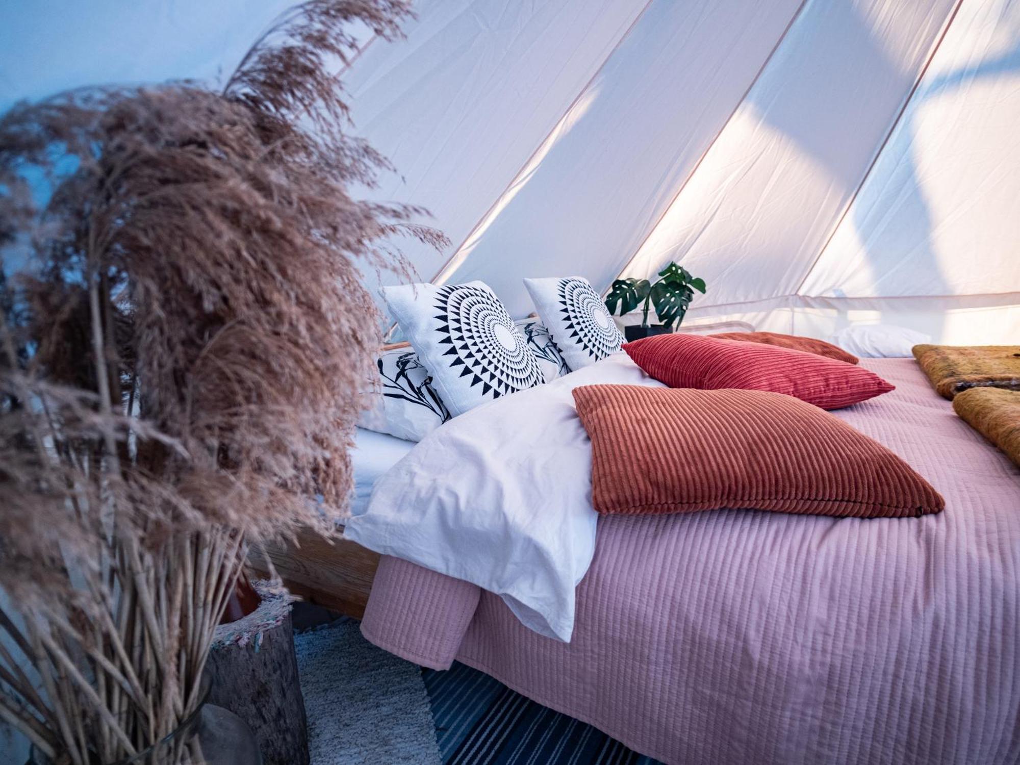 Mereaeaere Glamping Ja Rannamaja Liimala Exterior foto