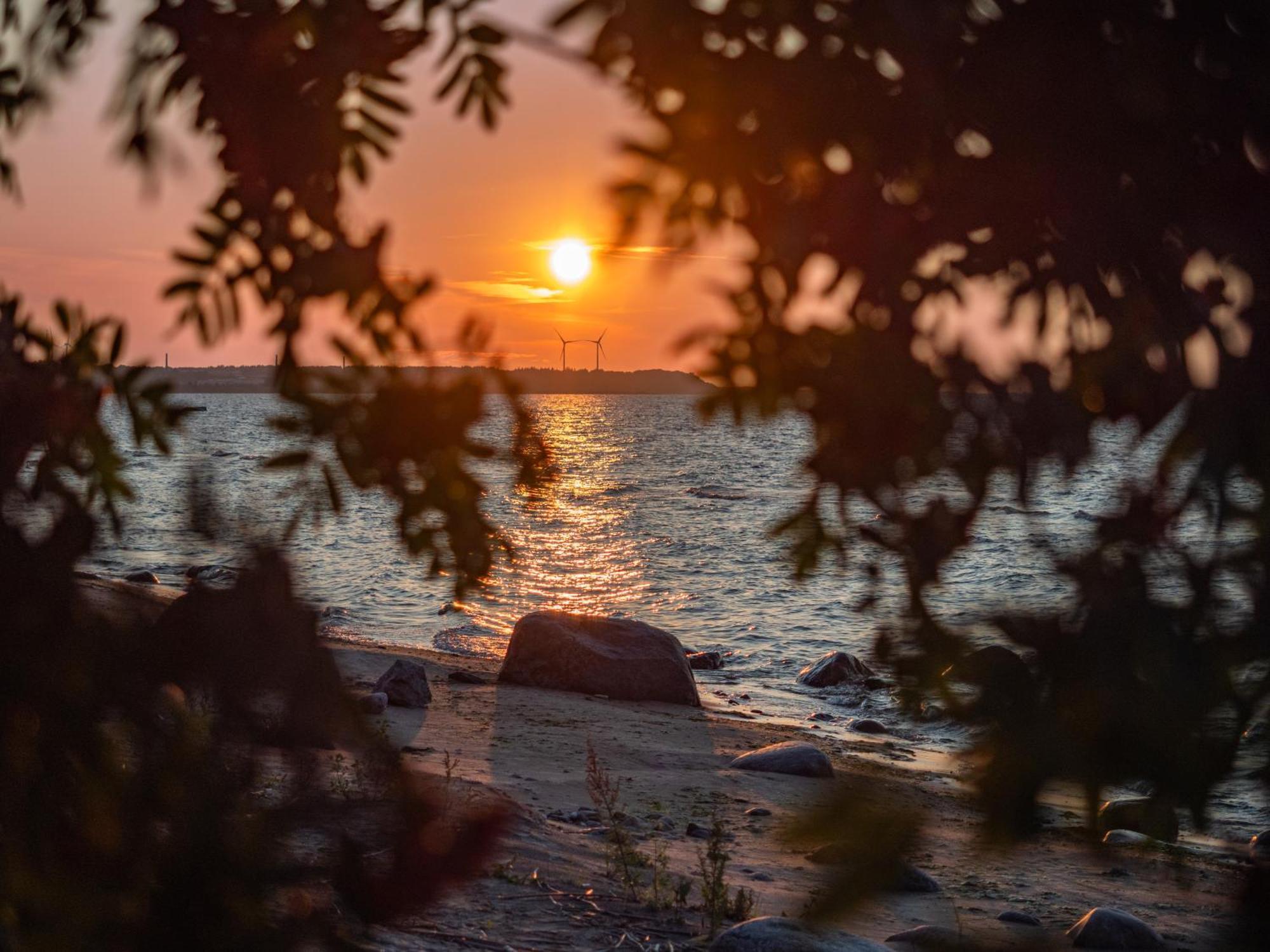 Mereaeaere Glamping Ja Rannamaja Liimala Exterior foto
