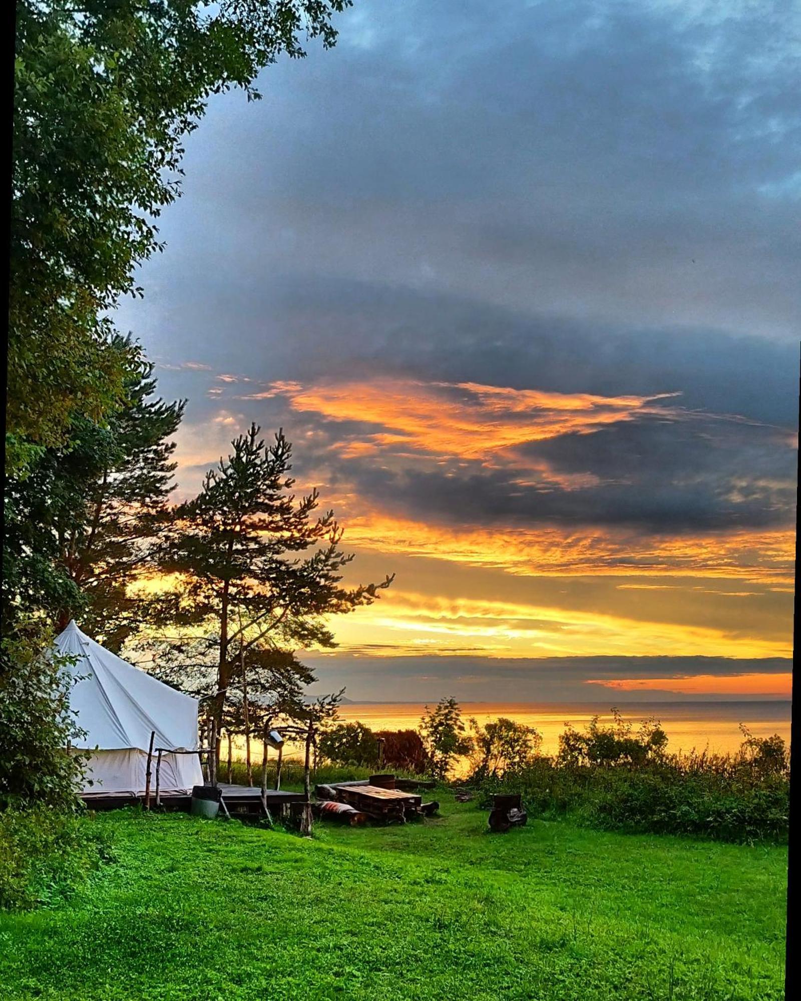Mereaeaere Glamping Ja Rannamaja Liimala Exterior foto