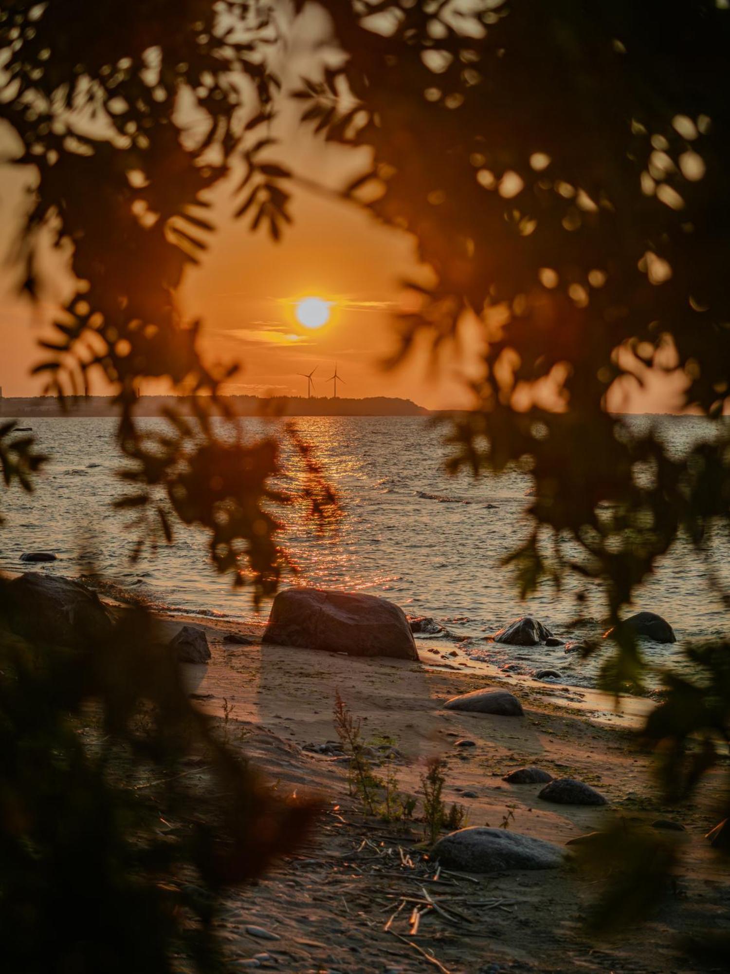 Mereaeaere Glamping Ja Rannamaja Liimala Exterior foto